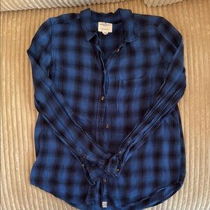 Women’s Blue flannel boyfriend fit